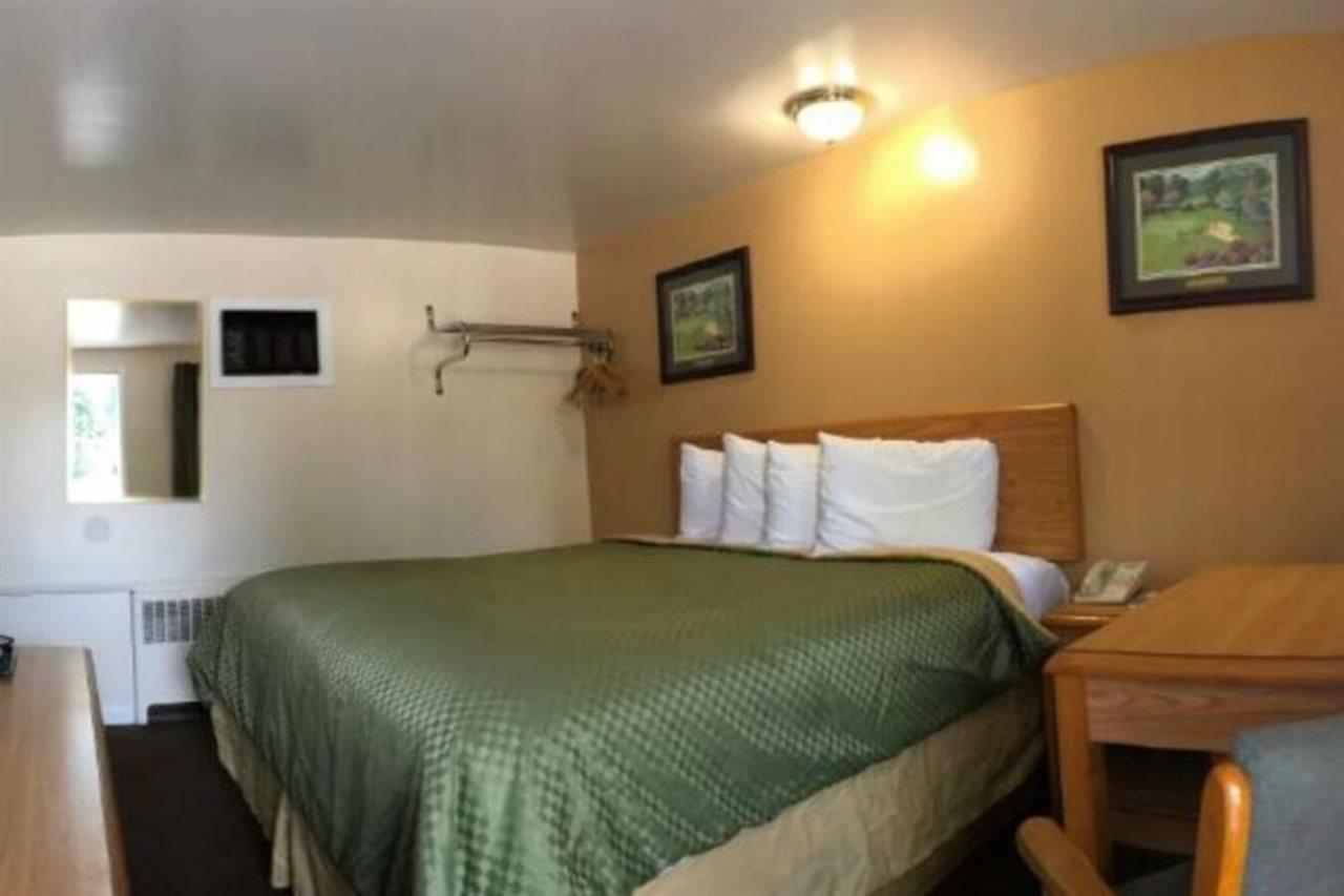 Americas Best Value Inn Jonesville/Hillsdale Экстерьер фото