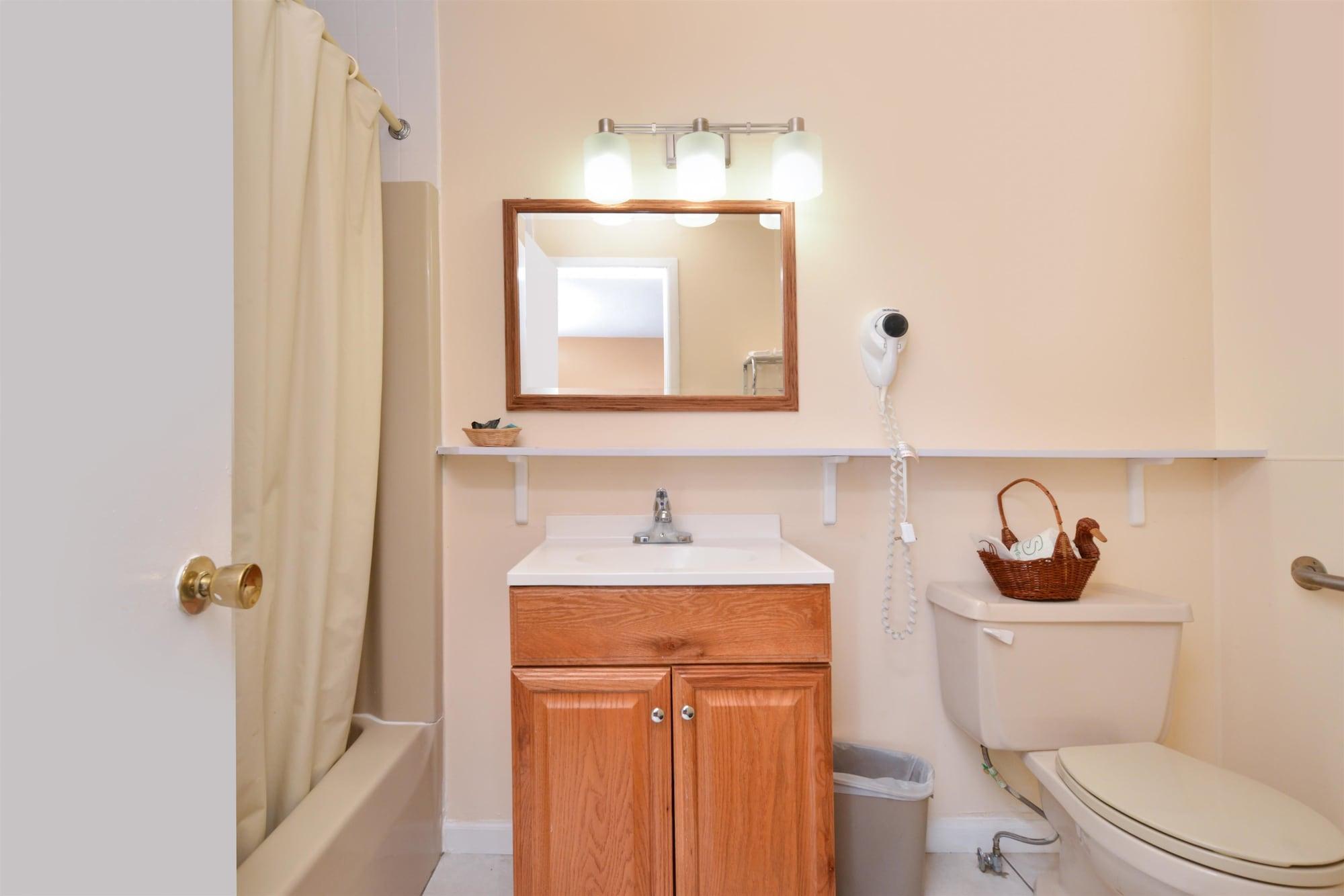 Americas Best Value Inn Jonesville/Hillsdale Экстерьер фото