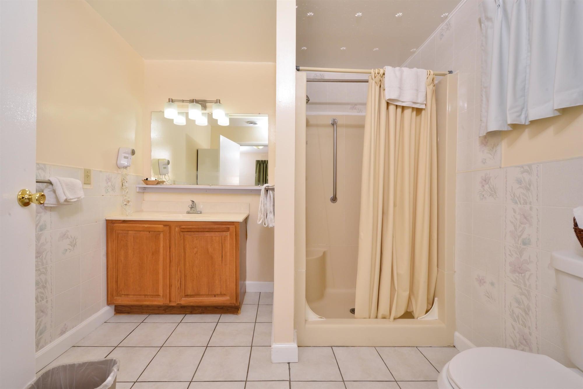 Americas Best Value Inn Jonesville/Hillsdale Экстерьер фото