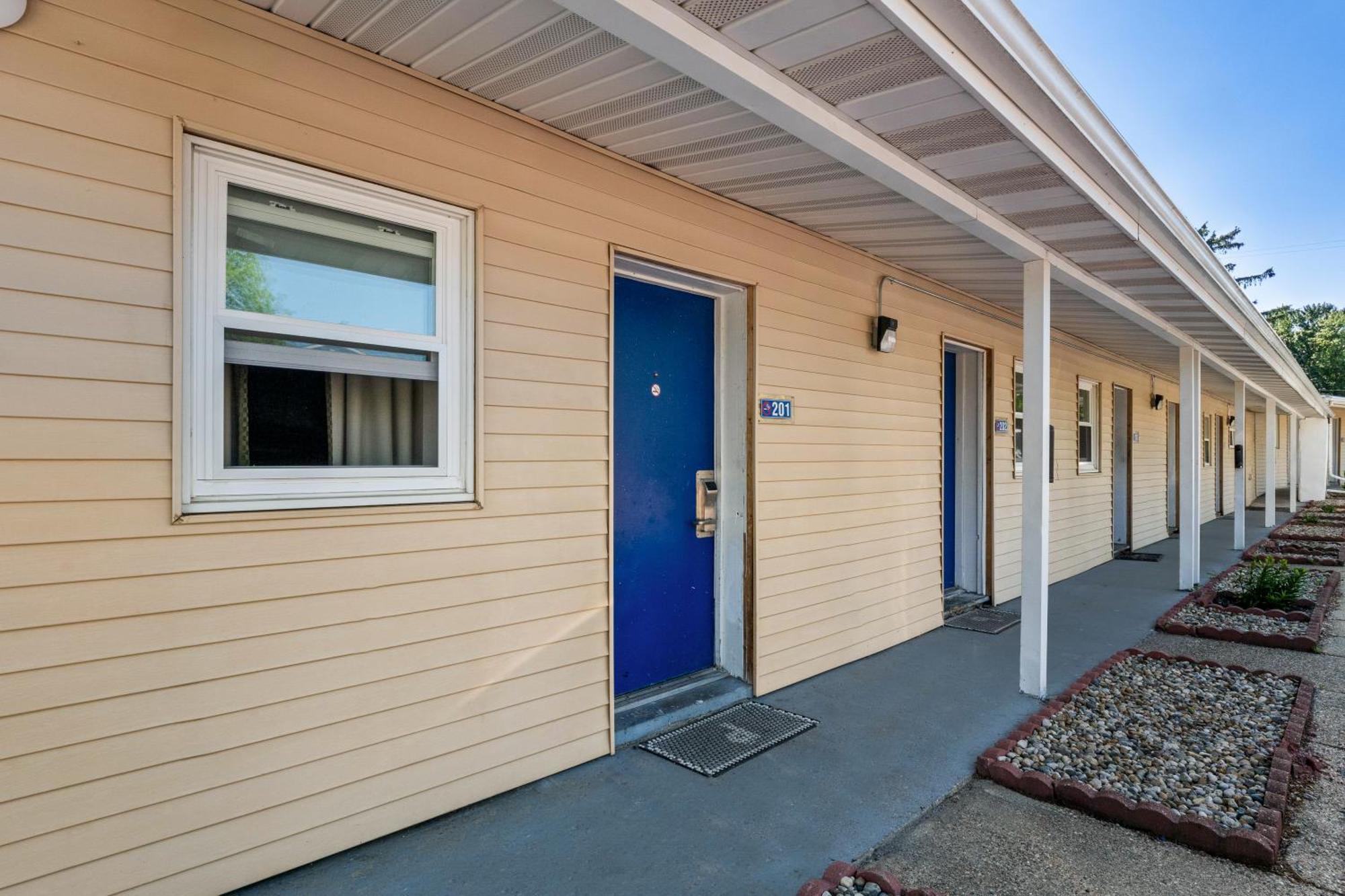 Americas Best Value Inn Jonesville/Hillsdale Экстерьер фото